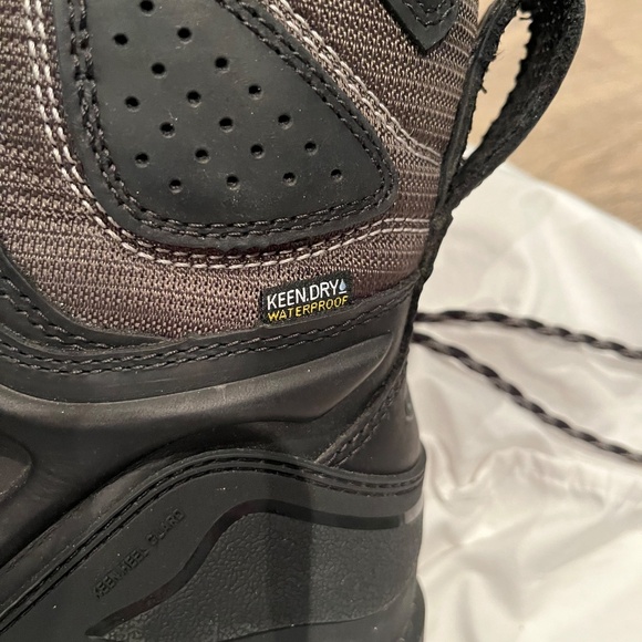 Men’s KEEN 8” work boots size 14 2E - Picture 5 of 10